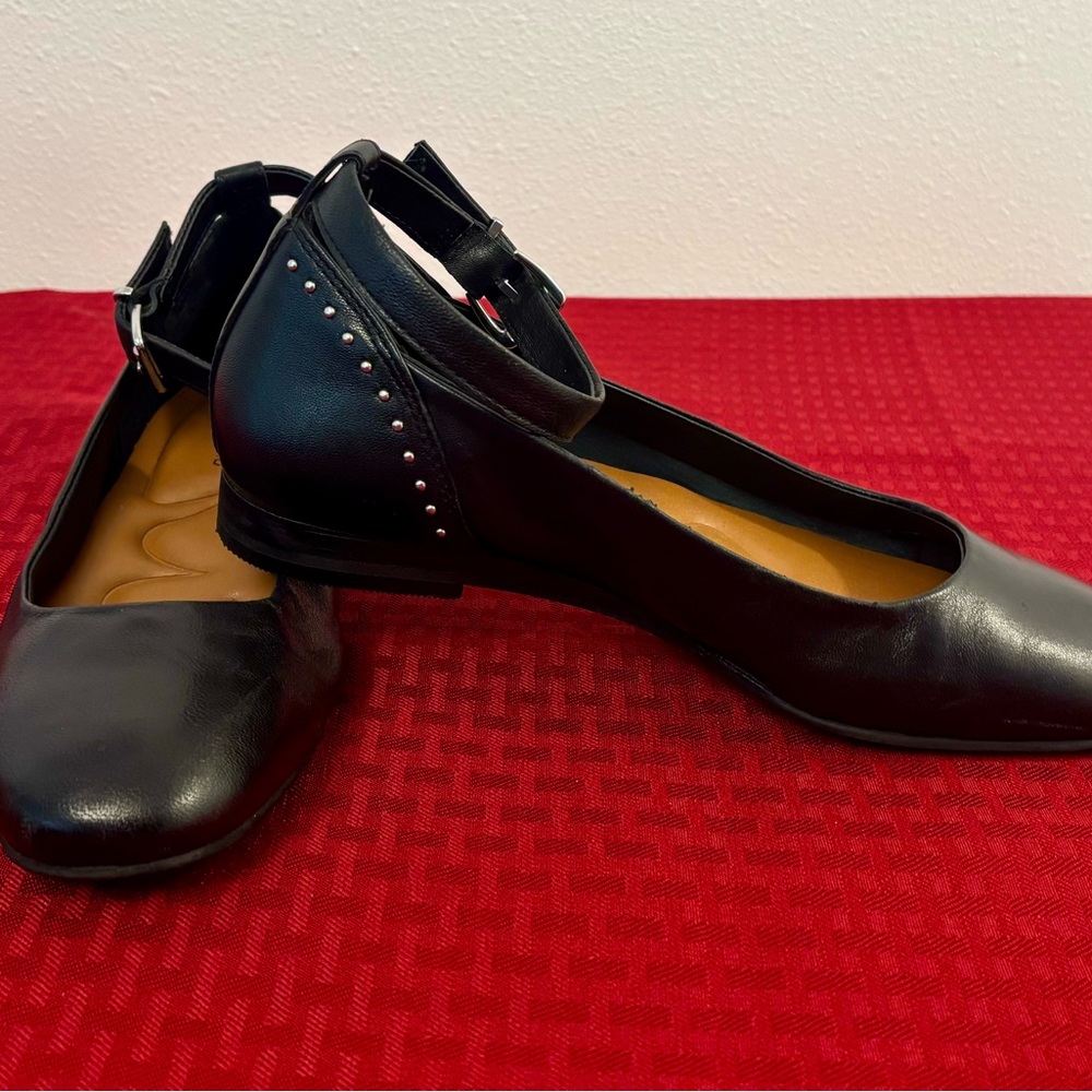 Lucky Brand Black Melsin Ankle Flats - Size 8 image 4